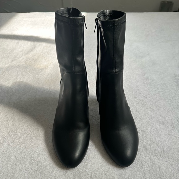 Louis Vuitton Silhouette Ankle Boot - Picture 3 of 7
